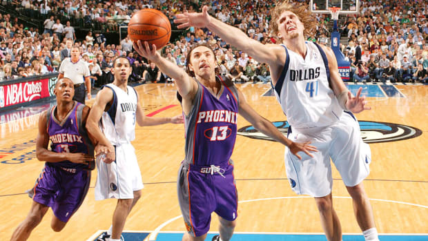 steve-nash-phoenix-suns-dirk-nowitzki-dallas-mavericks-nba.jpg